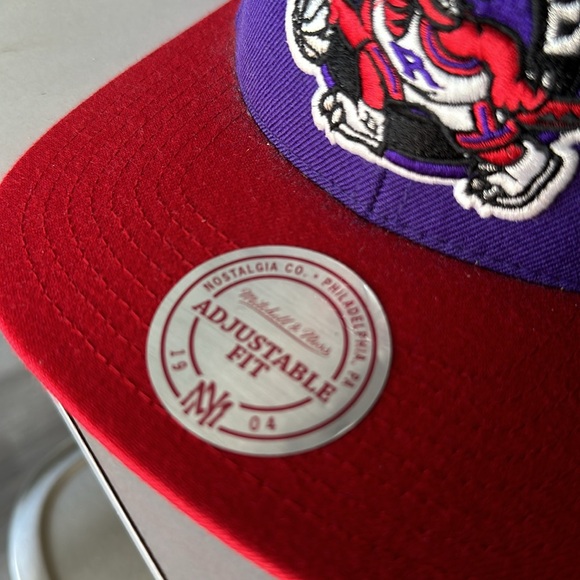 Mitchell & Ness SnapBack. - Picture 2 of 4